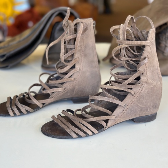 MIA Limited Edition Gladiator Sandals | 7.5 - Picture 5 of 5